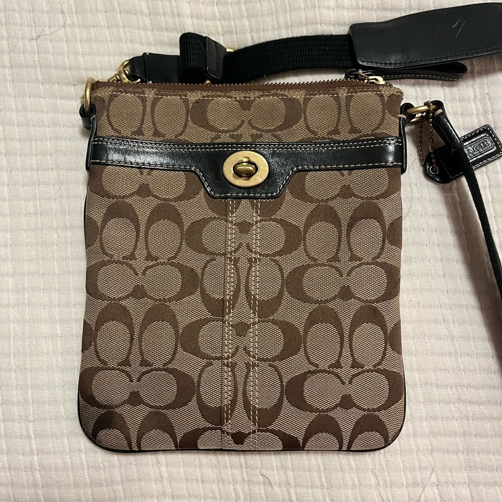 Vintage Coach Logo Cross-Body Purse